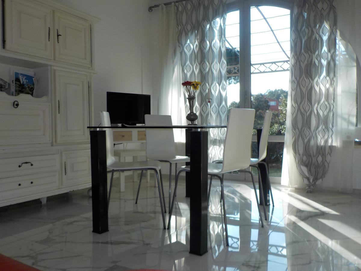 Appartement Villa Angelina Гримо Екстериор снимка